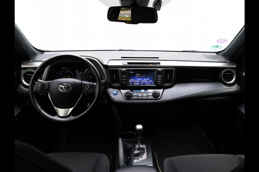 Toyota RAV4 2.5 Hybrid AWD Black Editon | El. Achterklep | LED | Trekhaak Toyota RAV4 2.5 Hybrid AWD Black Editon | El. Achterklep | LED | Trekhaak