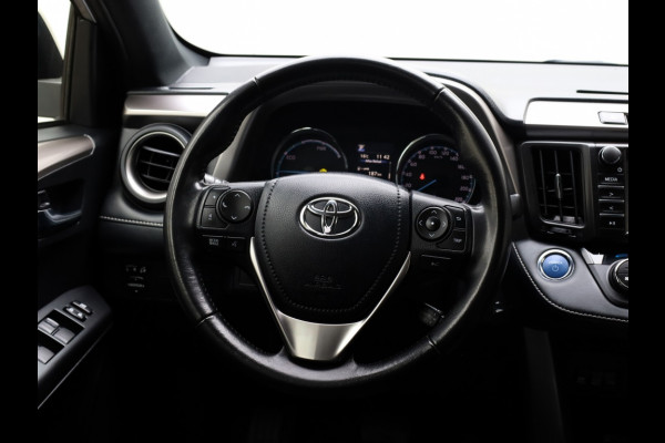 Toyota RAV4 2.5 Hybrid AWD Black Editon | El. Achterklep | LED | Trekhaak Toyota RAV4 2.5 Hybrid AWD Black Editon | El. Achterklep | LED | Trekhaak