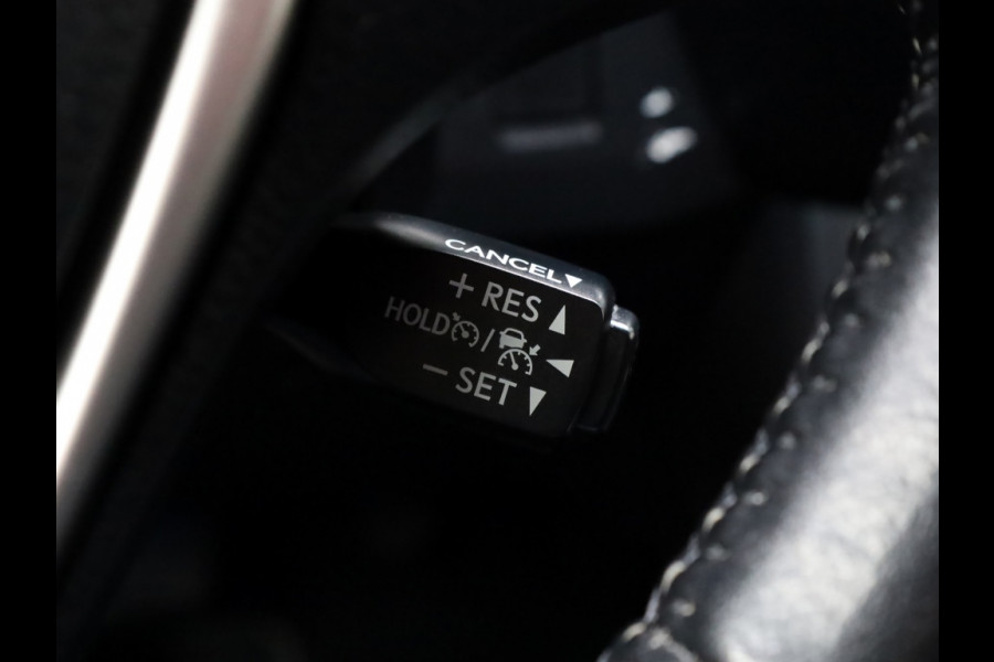 Toyota RAV4 2.5 Hybrid AWD Black Editon | El. Achterklep | LED | Trekhaak Toyota RAV4 2.5 Hybrid AWD Black Editon | El. Achterklep | LED | Trekhaak