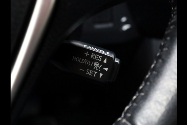 Toyota RAV4 2.5 Hybrid AWD Black Editon | El. Achterklep | LED | Trekhaak Toyota RAV4 2.5 Hybrid AWD Black Editon | El. Achterklep | LED | Trekhaak