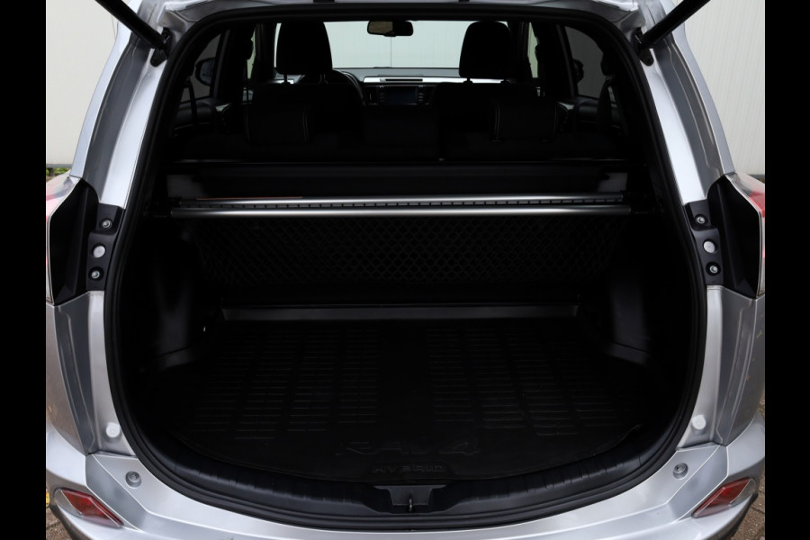 Toyota RAV4 2.5 Hybrid AWD Black Editon | El. Achterklep | LED | Trekhaak Toyota RAV4 2.5 Hybrid AWD Black Editon | El. Achterklep | LED | Trekhaak