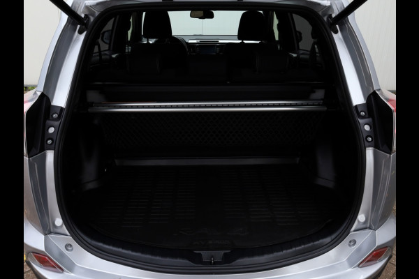 Toyota RAV4 2.5 Hybrid AWD Black Editon | El. Achterklep | LED | Trekhaak Toyota RAV4 2.5 Hybrid AWD Black Editon | El. Achterklep | LED | Trekhaak