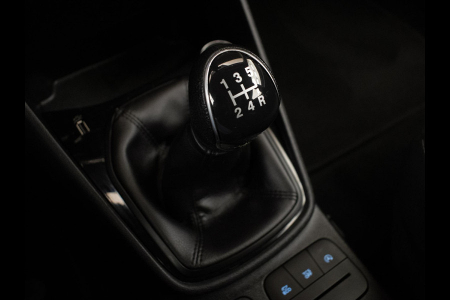 Ford Fiesta 1.1 Sport (APPLE CARPLAY,NAVI,CRUISE,LED,BLACK&WHITE EDITION,ELEKTRISCH PAKKET,SPORTSTOELEN,NETTE STAAT) Ford Fiesta 1.1 Sport (APPLE CARPLAY,NAVI,CRUISE,LED,BLACK&WHITE EDITION,ELEKTRISCH PAKKET,SPORTSTOELEN,NETTE STAAT)