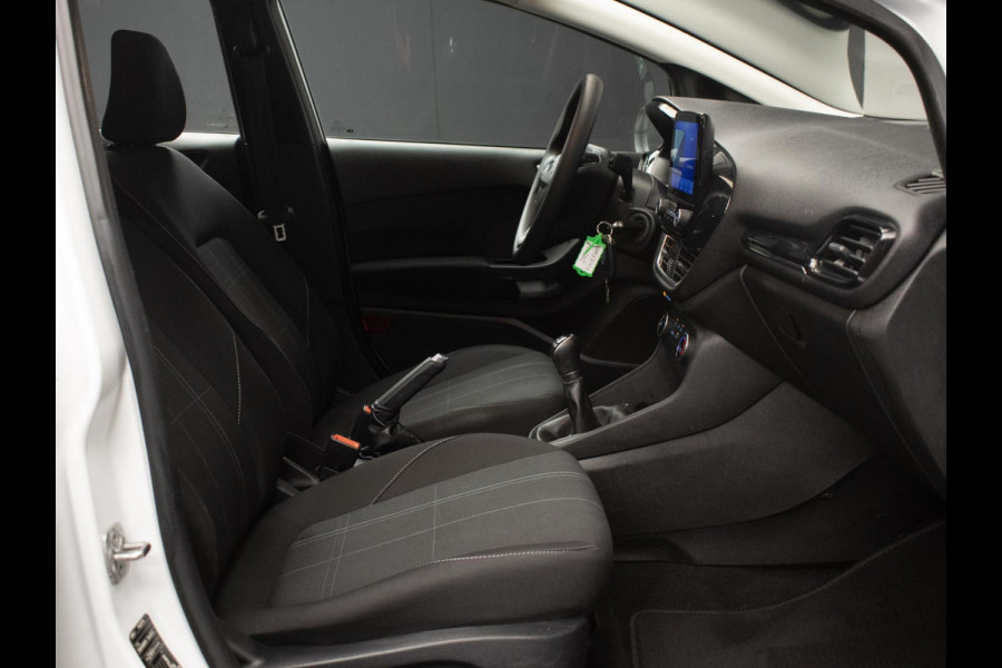 Ford Fiesta 1.1 Sport (APPLE CARPLAY,NAVI,CRUISE,LED,BLACK&WHITE EDITION,ELEKTRISCH PAKKET,SPORTSTOELEN,NETTE STAAT) Ford Fiesta 1.1 Sport (APPLE CARPLAY,NAVI,CRUISE,LED,BLACK&WHITE EDITION,ELEKTRISCH PAKKET,SPORTSTOELEN,NETTE STAAT)