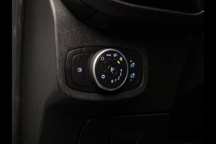 Ford Fiesta 1.1 Sport (APPLE CARPLAY,NAVI,CRUISE,LED,BLACK&WHITE EDITION,ELEKTRISCH PAKKET,SPORTSTOELEN,NETTE STAAT) Ford Fiesta 1.1 Sport (APPLE CARPLAY,NAVI,CRUISE,LED,BLACK&WHITE EDITION,ELEKTRISCH PAKKET,SPORTSTOELEN,NETTE STAAT)