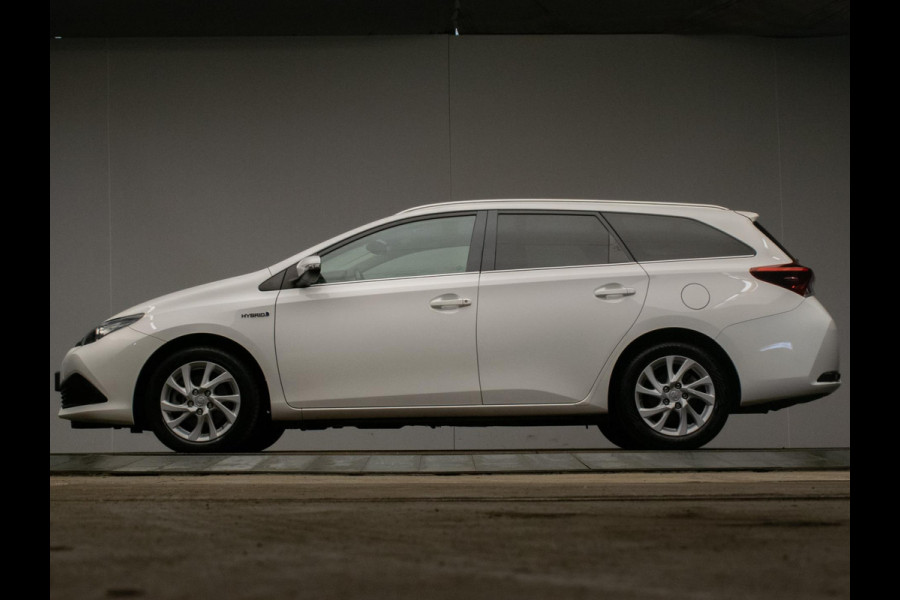Toyota Auris Touring Sports 1.8 Hybrid Dynamic Go Sport (NAVI,CAMERA,CLIMATE,CRUISE,PDC,GETINT,DAB,SPORTSTOELEN,LM VELGEN)