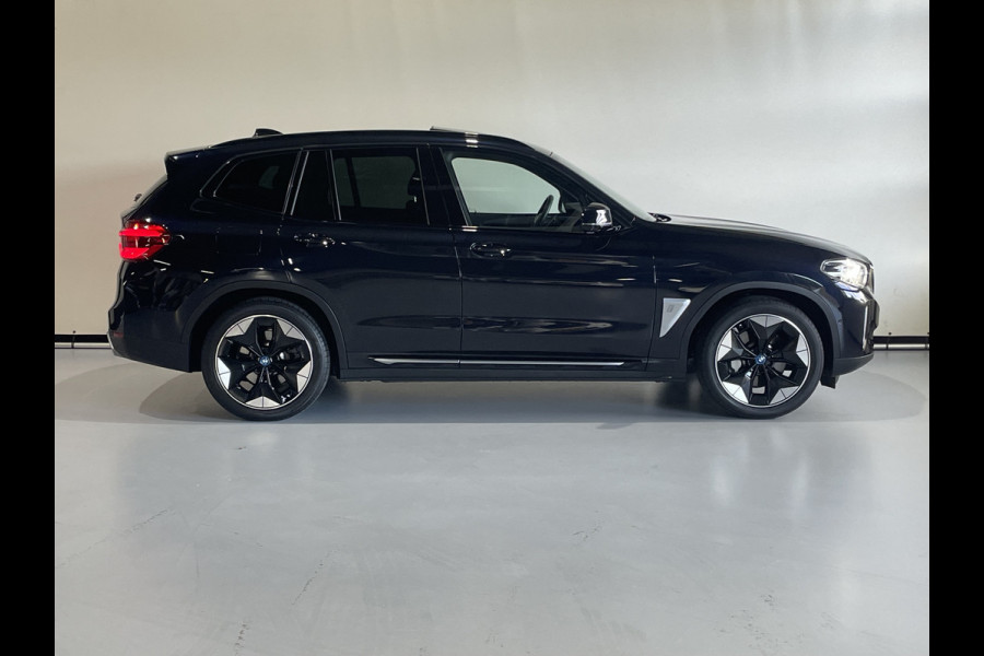 BMW iX3 High Executive 80 kWh Pan Dak / Leder / Head Up