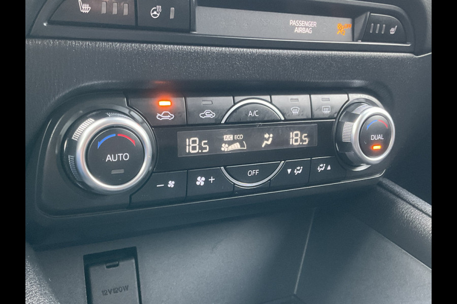 Mazda CX-5 2.0 SkyActiv-G 165 Luxury Trekhaak HUD Leer Stoel/Stuurverw Led Nav/Cruise 79702KM! Mazda CX-5 2.0 SkyActiv-G 165 Luxury Trekhaak HUD Leer Stoel/Stuurverw Led Nav/Cruise 79702KM!