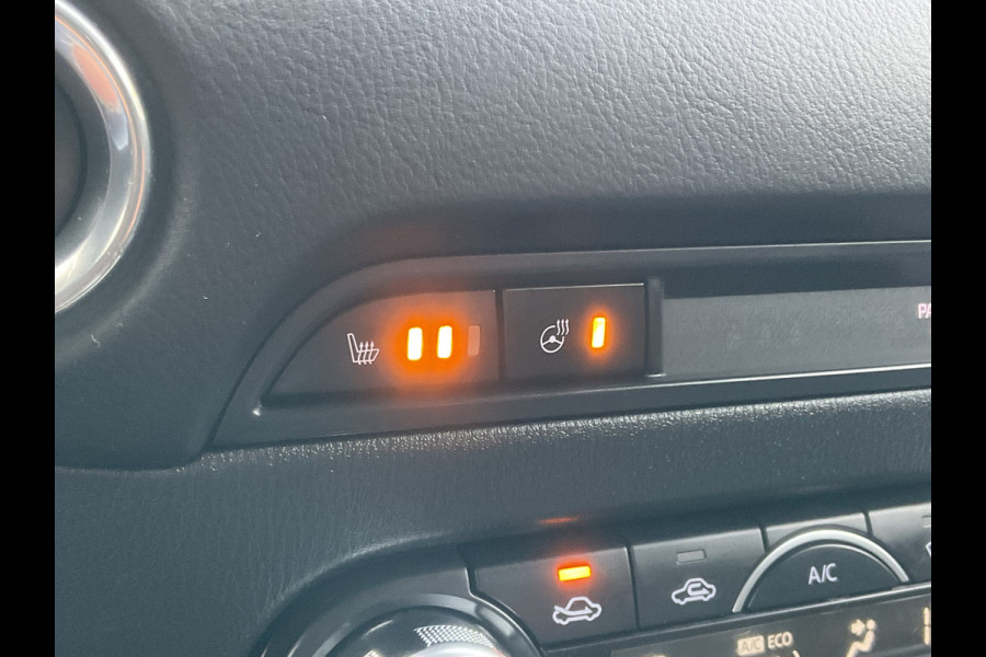 Mazda CX-5 2.0 SkyActiv-G 165 Luxury Trekhaak HUD Leer Stoel/Stuurverw Led Nav/Cruise 79702KM! Mazda CX-5 2.0 SkyActiv-G 165 Luxury Trekhaak HUD Leer Stoel/Stuurverw Led Nav/Cruise 79702KM!