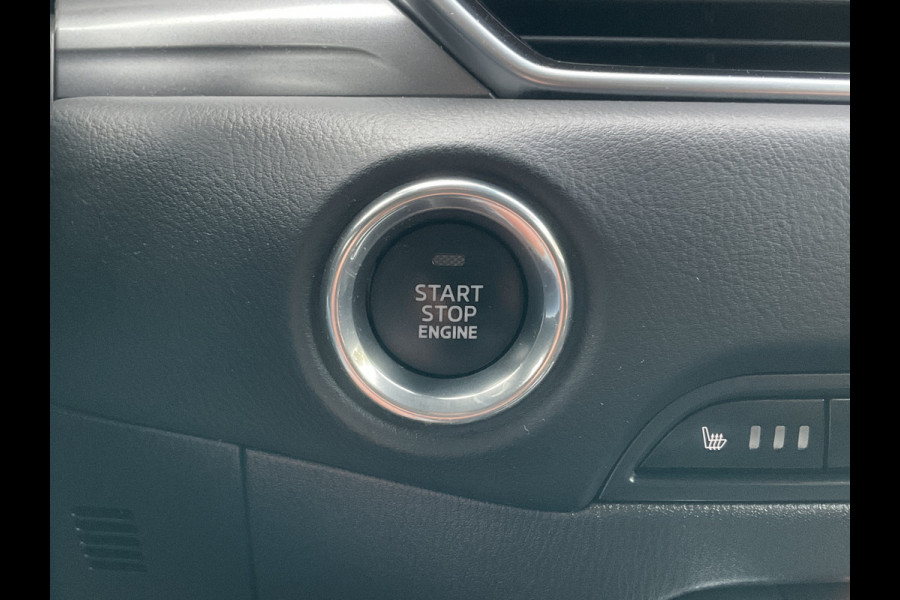 Mazda CX-5 2.0 SkyActiv-G 165 Luxury Trekhaak HUD Leer Stoel/Stuurverw Led Nav/Cruise 79702KM! Mazda CX-5 2.0 SkyActiv-G 165 Luxury Trekhaak HUD Leer Stoel/Stuurverw Led Nav/Cruise 79702KM!