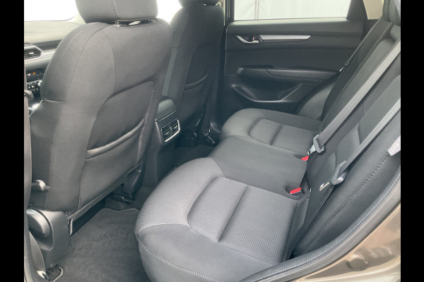 Mazda CX-5 2.0 SkyActiv-G 165 Luxury Trekhaak HUD Leer Stoel/Stuurverw Led Nav/Cruise 79702KM! Mazda CX-5 2.0 SkyActiv-G 165 Luxury Trekhaak HUD Leer Stoel/Stuurverw Led Nav/Cruise 79702KM!
