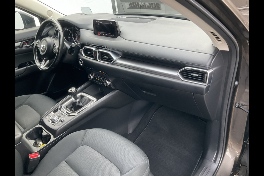 Mazda CX-5 2.0 SkyActiv-G 165 Luxury Trekhaak HUD Leer Stoel/Stuurverw Led Nav/Cruise 79702KM! Mazda CX-5 2.0 SkyActiv-G 165 Luxury Trekhaak HUD Leer Stoel/Stuurverw Led Nav/Cruise 79702KM!