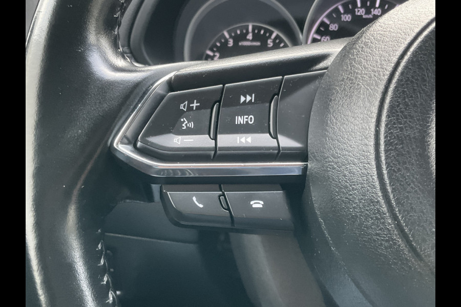 Mazda CX-5 2.0 SkyActiv-G 165 Luxury Trekhaak HUD Leer Stoel/Stuurverw Led Nav/Cruise 79702KM! Mazda CX-5 2.0 SkyActiv-G 165 Luxury Trekhaak HUD Leer Stoel/Stuurverw Led Nav/Cruise 79702KM!