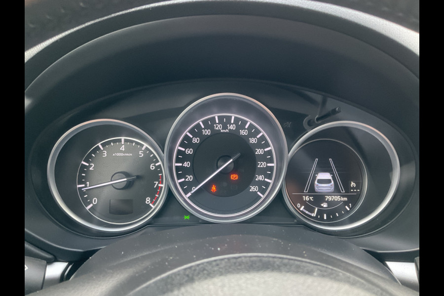 Mazda CX-5 2.0 SkyActiv-G 165 Luxury Trekhaak HUD Leer Stoel/Stuurverw Led Nav/Cruise 79702KM! Mazda CX-5 2.0 SkyActiv-G 165 Luxury Trekhaak HUD Leer Stoel/Stuurverw Led Nav/Cruise 79702KM!