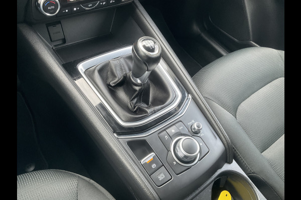 Mazda CX-5 2.0 SkyActiv-G 165 Luxury Trekhaak HUD Leer Stoel/Stuurverw Led Nav/Cruise 79702KM! Mazda CX-5 2.0 SkyActiv-G 165 Luxury Trekhaak HUD Leer Stoel/Stuurverw Led Nav/Cruise 79702KM!