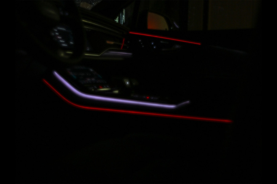 Audi Q7 60 TFSI e QUATTRO PRO LINE S COMPETITION | S-SEATS | B&O SOUND | KEYLESS | VIRTUAL COCKPIT | HEAD-UP | ALCANTARA | STOELMASSAGE Audi Q7 60 TFSI e QUATTRO PRO LINE S COMPETITION | S-SEATS | B&O SOUND | KEYLESS | VIRTUAL COCKPIT | HEAD-UP | ALCANTARA | STOELMASSAGE