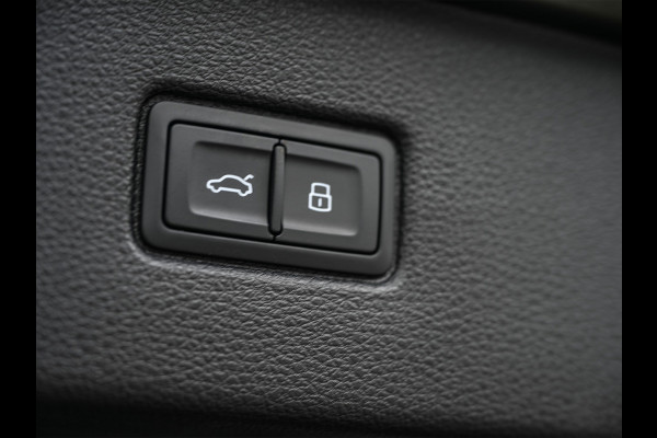 Audi Q7 60 TFSI e QUATTRO PRO LINE S COMPETITION | S-SEATS | B&O SOUND | KEYLESS | VIRTUAL COCKPIT | HEAD-UP | ALCANTARA | STOELMASSAGE Audi Q7 60 TFSI e QUATTRO PRO LINE S COMPETITION | S-SEATS | B&O SOUND | KEYLESS | VIRTUAL COCKPIT | HEAD-UP | ALCANTARA | STOELMASSAGE