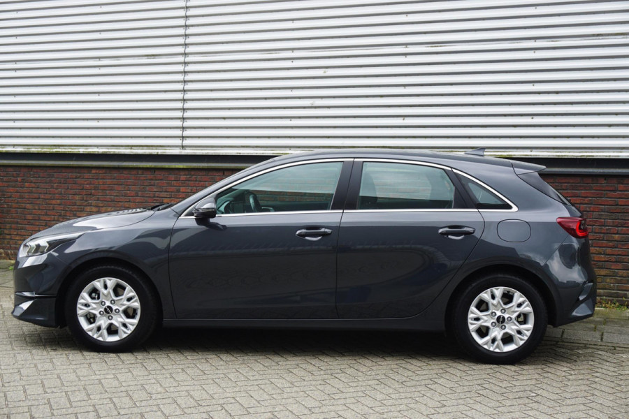 Kia Ceed 1.0 T-GDi 120PK DynamicLine/Geen Importauto/ All-Seasonbanden. Kia Ceed 1.0 T-GDi 120PK DynamicLine/Geen Importauto/ All-Seasonbanden.