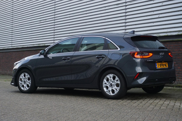 Kia Ceed 1.0 T-GDi 120PK DynamicLine/Geen Importauto/ All-Seasonbanden. Kia Ceed 1.0 T-GDi 120PK DynamicLine/Geen Importauto/ All-Seasonbanden.