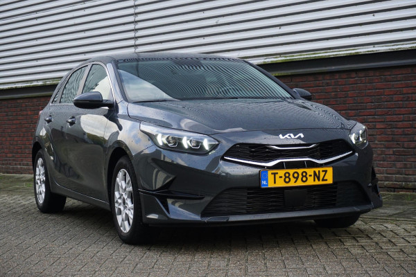 Kia Ceed 1.0 T-GDi 120PK DynamicLine/Geen Importauto/ All-Seasonbanden. Kia Ceed 1.0 T-GDi 120PK DynamicLine/Geen Importauto/ All-Seasonbanden.