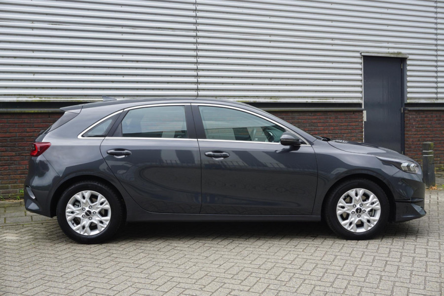 Kia Ceed 1.0 T-GDi 120PK DynamicLine/Geen Importauto/ All-Seasonbanden. Kia Ceed 1.0 T-GDi 120PK DynamicLine/Geen Importauto/ All-Seasonbanden.