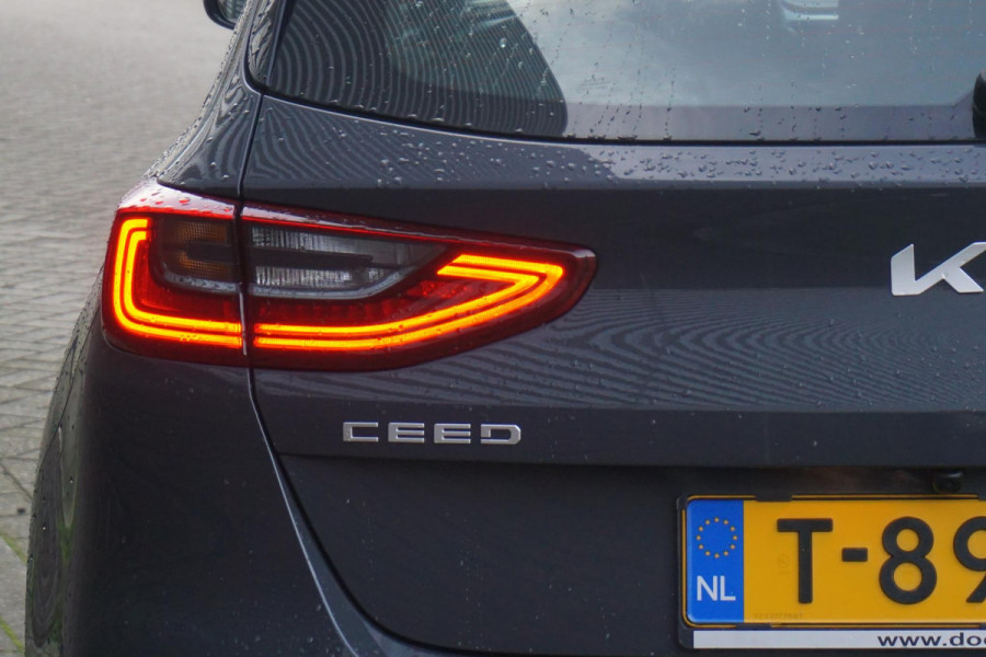Kia Ceed 1.0 T-GDi 120PK DynamicLine/Geen Importauto/ All-Seasonbanden. Kia Ceed 1.0 T-GDi 120PK DynamicLine/Geen Importauto/ All-Seasonbanden.