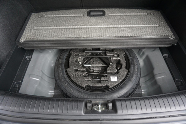 Kia Ceed 1.0 T-GDi 120PK DynamicLine/Geen Importauto/ All-Seasonbanden. Kia Ceed 1.0 T-GDi 120PK DynamicLine/Geen Importauto/ All-Seasonbanden.