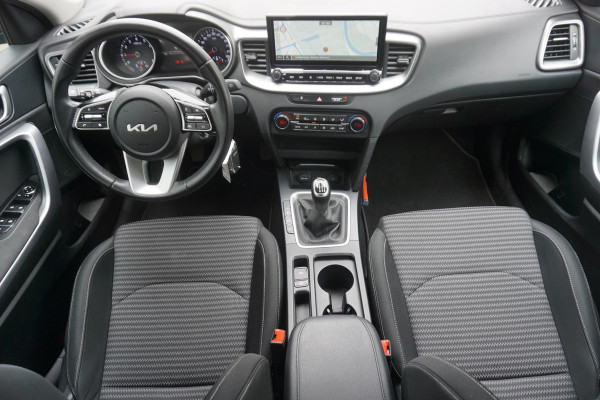 Kia Ceed 1.0 T-GDi 120PK DynamicLine/Geen Importauto/ All-Seasonbanden. Kia Ceed 1.0 T-GDi 120PK DynamicLine/Geen Importauto/ All-Seasonbanden.