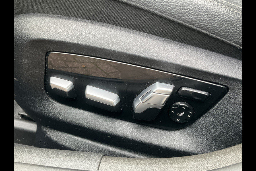 BMW 5 Serie 530D M-sport 6-Cilinder Pano Trekhaak HUD 360cam Standkachel Sfeerverl NL-Auto VOL! BMW 5 Serie 530D M-sport 6-Cilinder Pano Trekhaak HUD 360cam Standkachel Sfeerverl NL-Auto VOL!