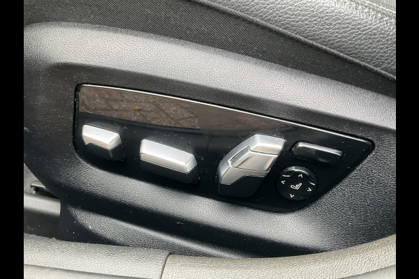 BMW 5 Serie 530D M-sport 6-Cilinder Pano Trekhaak HUD 360cam Standkachel Sfeerverl NL-Auto VOL! BMW 5 Serie 530D M-sport 6-Cilinder Pano Trekhaak HUD 360cam Standkachel Sfeerverl NL-Auto VOL!