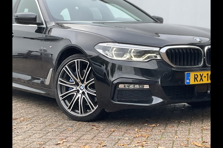 BMW 5 Serie 530D M-sport 6-Cilinder Pano Trekhaak HUD 360cam Standkachel Sfeerverl NL-Auto VOL! BMW 5 Serie 530D M-sport 6-Cilinder Pano Trekhaak HUD 360cam Standkachel Sfeerverl NL-Auto VOL!
