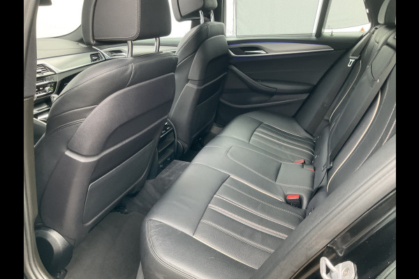 BMW 5 Serie 530D M-sport 6-Cilinder Pano Trekhaak HUD 360cam Standkachel Sfeerverl NL-Auto VOL! BMW 5 Serie 530D M-sport 6-Cilinder Pano Trekhaak HUD 360cam Standkachel Sfeerverl NL-Auto VOL!