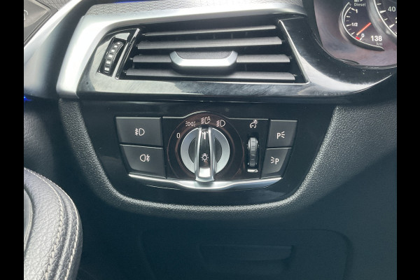 BMW 5 Serie 530D M-sport 6-Cilinder Pano Trekhaak HUD 360cam Standkachel Sfeerverl NL-Auto VOL! BMW 5 Serie 530D M-sport 6-Cilinder Pano Trekhaak HUD 360cam Standkachel Sfeerverl NL-Auto VOL!