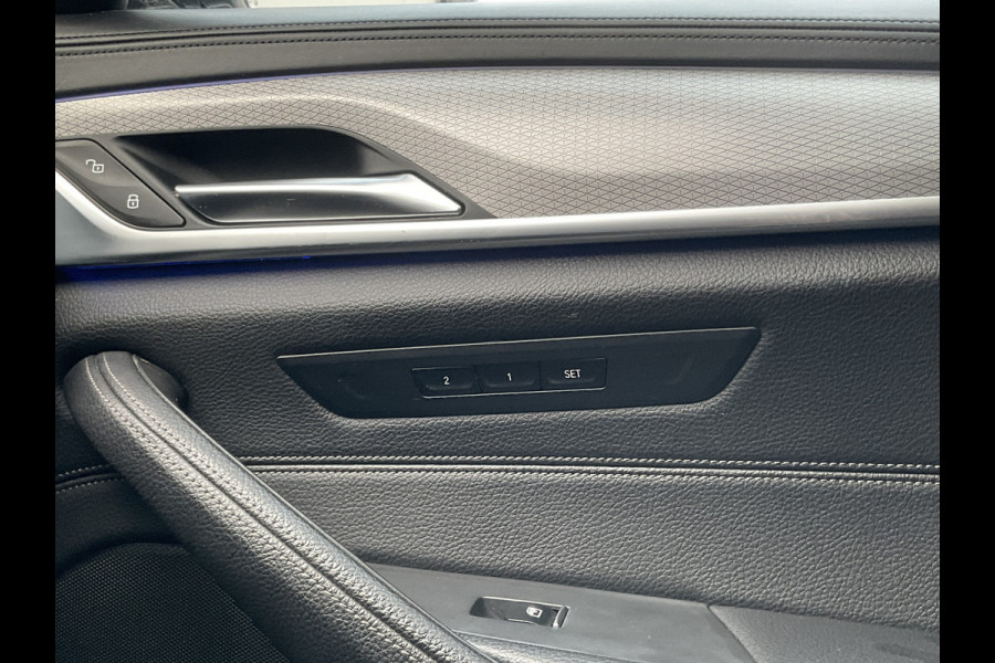 BMW 5 Serie 530D M-sport 6-Cilinder Pano Trekhaak HUD 360cam Standkachel Sfeerverl NL-Auto VOL! BMW 5 Serie 530D M-sport 6-Cilinder Pano Trekhaak HUD 360cam Standkachel Sfeerverl NL-Auto VOL!