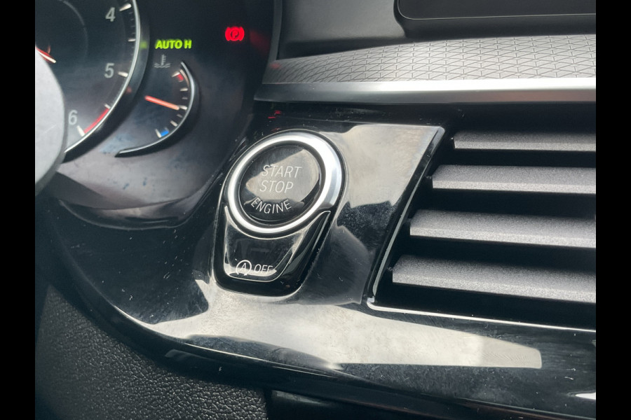 BMW 5 Serie 530D M-sport 6-Cilinder Pano Trekhaak HUD 360cam Standkachel Sfeerverl NL-Auto VOL! BMW 5 Serie 530D M-sport 6-Cilinder Pano Trekhaak HUD 360cam Standkachel Sfeerverl NL-Auto VOL!