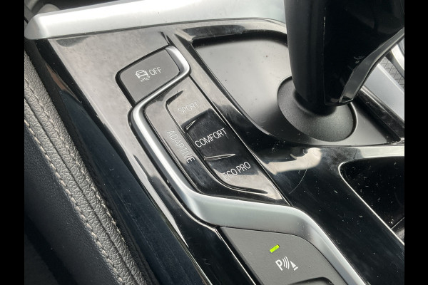 BMW 5 Serie 530D M-sport 6-Cilinder Pano Trekhaak HUD 360cam Standkachel Sfeerverl NL-Auto VOL! BMW 5 Serie 530D M-sport 6-Cilinder Pano Trekhaak HUD 360cam Standkachel Sfeerverl NL-Auto VOL!