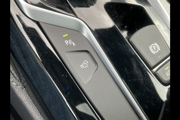 BMW 5 Serie 530D M-sport 6-Cilinder Pano Trekhaak HUD 360cam Standkachel Sfeerverl NL-Auto VOL! BMW 5 Serie 530D M-sport 6-Cilinder Pano Trekhaak HUD 360cam Standkachel Sfeerverl NL-Auto VOL!