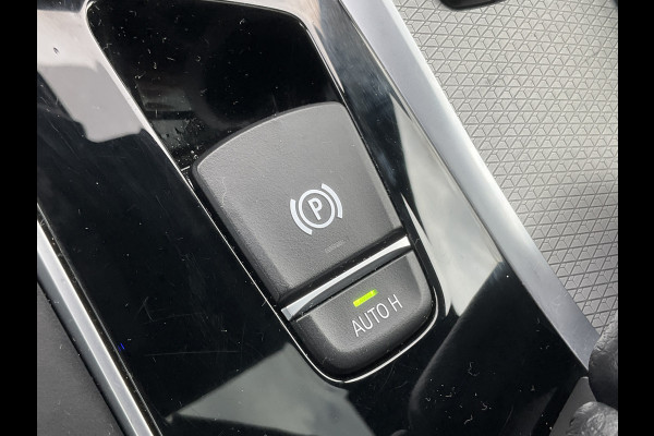 BMW 5 Serie 530D M-sport 6-Cilinder Pano Trekhaak HUD 360cam Standkachel Sfeerverl NL-Auto VOL! BMW 5 Serie 530D M-sport 6-Cilinder Pano Trekhaak HUD 360cam Standkachel Sfeerverl NL-Auto VOL!