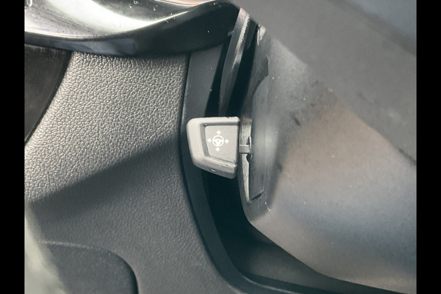 BMW 5 Serie 530D M-sport 6-Cilinder Pano Trekhaak HUD 360cam Standkachel Sfeerverl NL-Auto VOL! BMW 5 Serie 530D M-sport 6-Cilinder Pano Trekhaak HUD 360cam Standkachel Sfeerverl NL-Auto VOL!