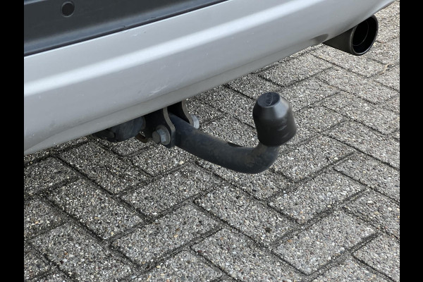 Ford Kuga 1.5 EcoBoost Titanium 150pk | Trekhaak | 2.000kg trekgewicht | Winterpack