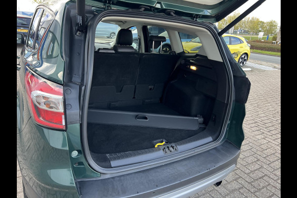 Ford Kuga 1.5 EcoBoost Titanium 150pk | Trekhaak | 2.000kg trekgewicht | Winterpack