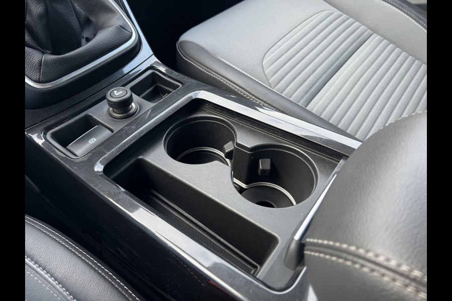 Ford Kuga 1.5 EcoBoost Titanium 150pk | Trekhaak | 2.000kg trekgewicht | Winterpack