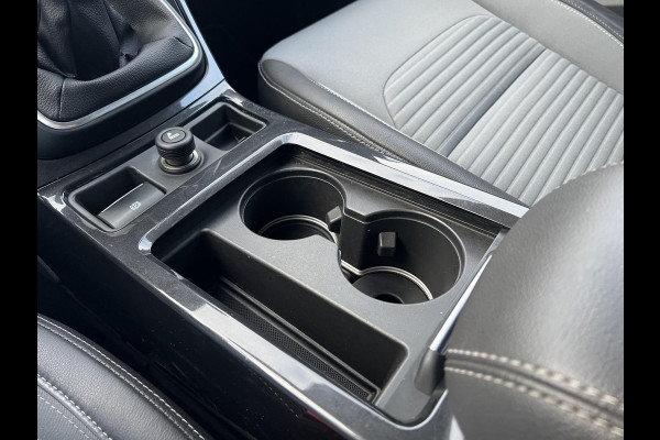 Ford Kuga 1.5 EcoBoost Titanium 150pk | Trekhaak | 2.000kg trekgewicht | Winterpack