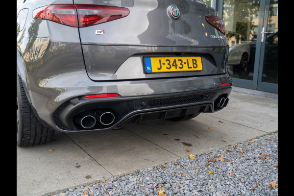 Alfa Romeo Stelvio 2.9 V6 AWD Quadrifoglio 510PK / Pano / Carbon / H&K / Memory Alfa Romeo Stelvio 2.9 V6 AWD Quadrifoglio 510PK / Pano / Carbon / H&K / Memory