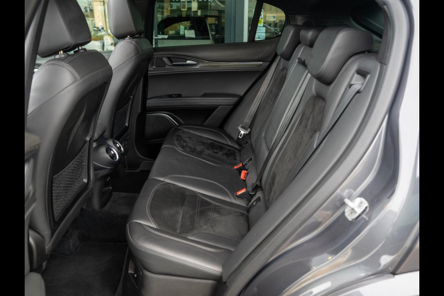 Alfa Romeo Stelvio 2.9 V6 AWD Quadrifoglio 510PK / Pano / Carbon / H&K / Memory Alfa Romeo Stelvio 2.9 V6 AWD Quadrifoglio 510PK / Pano / Carbon / H&K / Memory