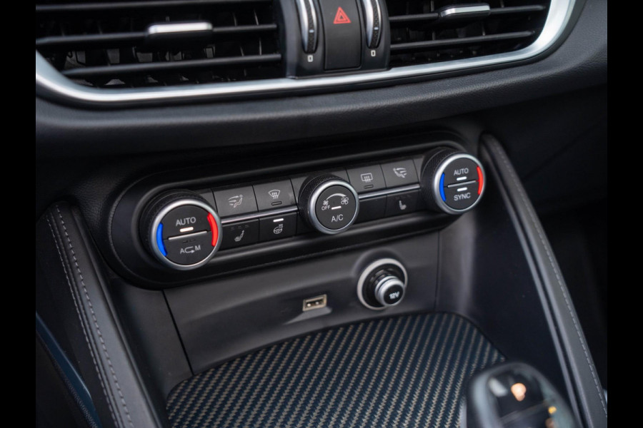 Alfa Romeo Stelvio 2.9 V6 AWD Quadrifoglio 510PK / Pano / Carbon / H&K / Memory Alfa Romeo Stelvio 2.9 V6 AWD Quadrifoglio 510PK / Pano / Carbon / H&K / Memory