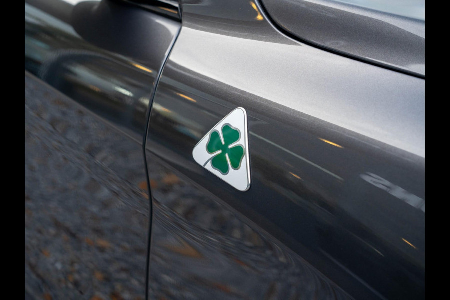 Alfa Romeo Stelvio 2.9 V6 AWD Quadrifoglio 510PK / Pano / Carbon / H&K / Memory Alfa Romeo Stelvio 2.9 V6 AWD Quadrifoglio 510PK / Pano / Carbon / H&K / Memory