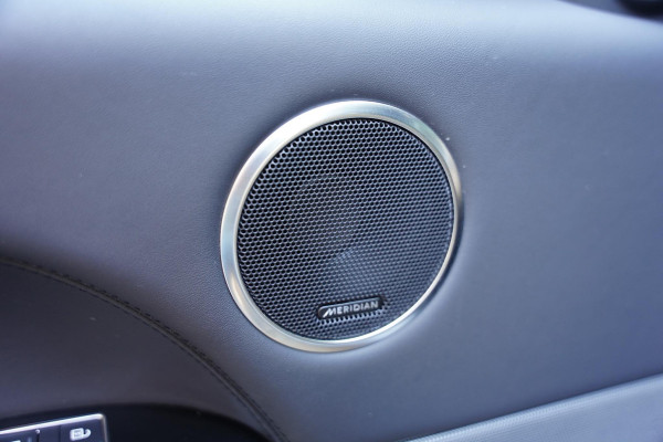 Land Rover Range Rover Sport P 575 SVR Land Rover Range Rover Sport P575 SVR Meridian Panoramadak Land Rover Range Rover Sport P 575 SVR Land Rover Range Rover Sport P575 SVR Meridian Panoramadak