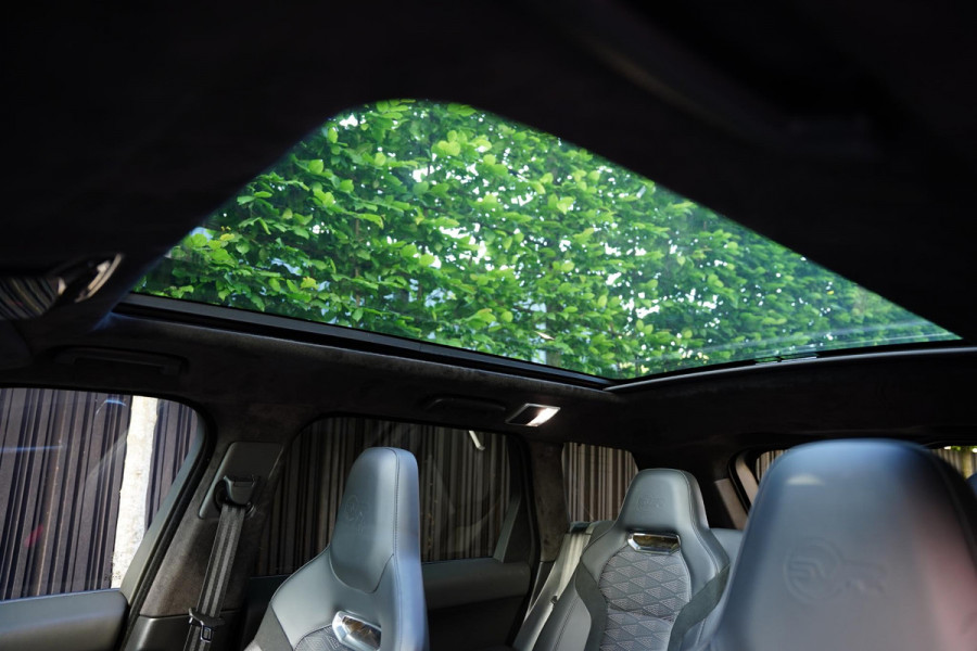 Land Rover Range Rover Sport P 575 SVR Land Rover Range Rover Sport P575 SVR Meridian Panoramadak Land Rover Range Rover Sport P 575 SVR Land Rover Range Rover Sport P575 SVR Meridian Panoramadak