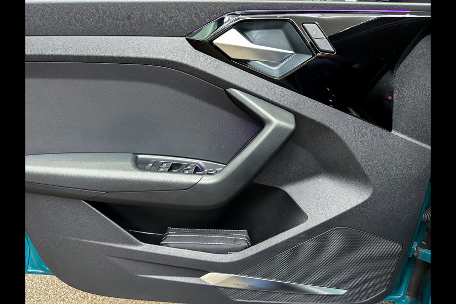 Audi A1 Sportback 40 TFSI 3x S-Line Keyless|B&o Sound|Sfeerlicht|Edition|200PK Audi A1 Sportback 40 TFSI 3x S-Line Keyless|B&o Sound|Sfeerlicht|Edition|200PK